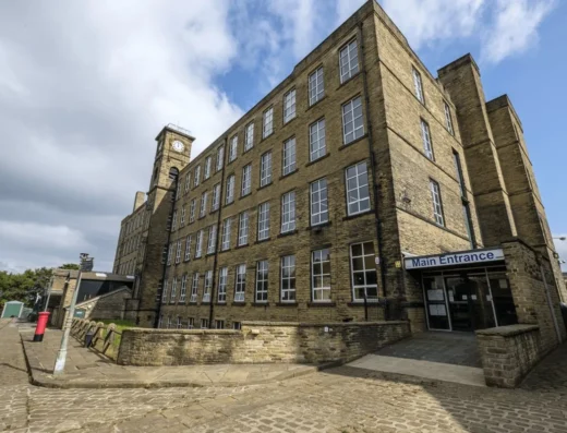 xPhil Jackson 8015 e1649332414808.png.pagespeed.ic .Filoo Wr84 jpg